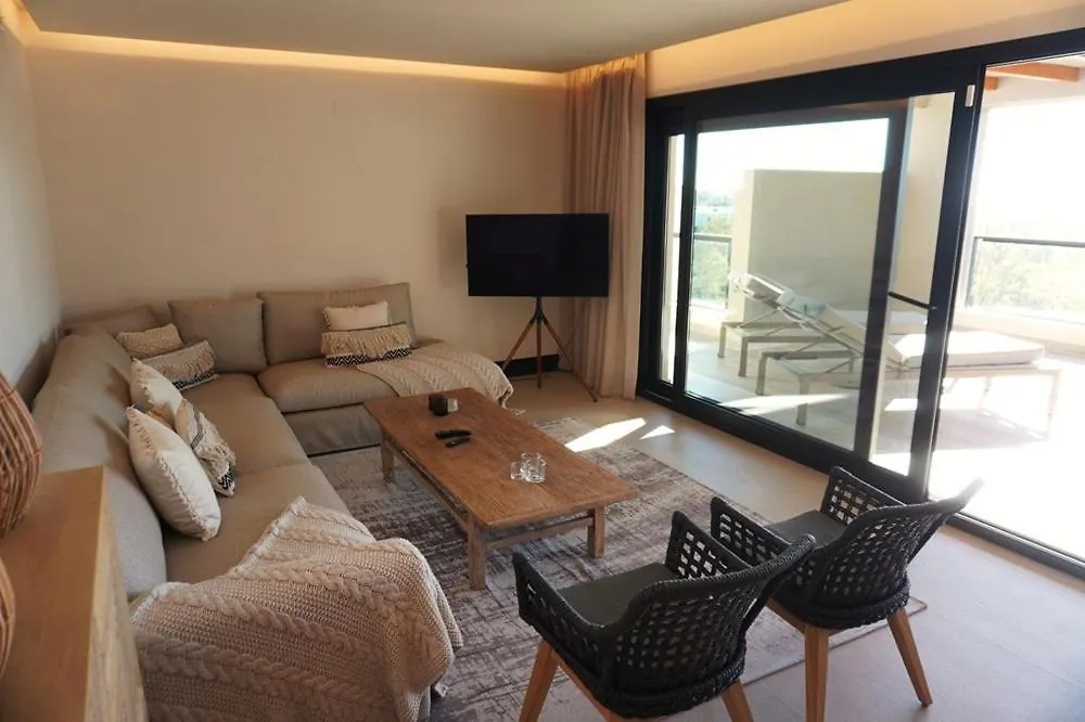 Marbella Lake Gem Apartment